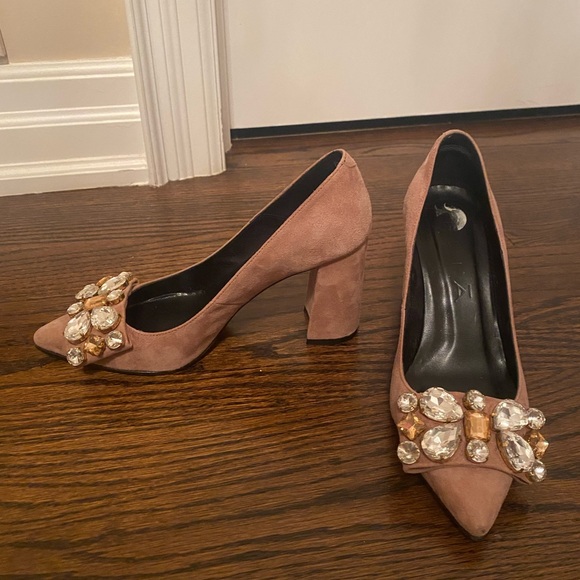 Light pink suede heel - Picture 2 of 5